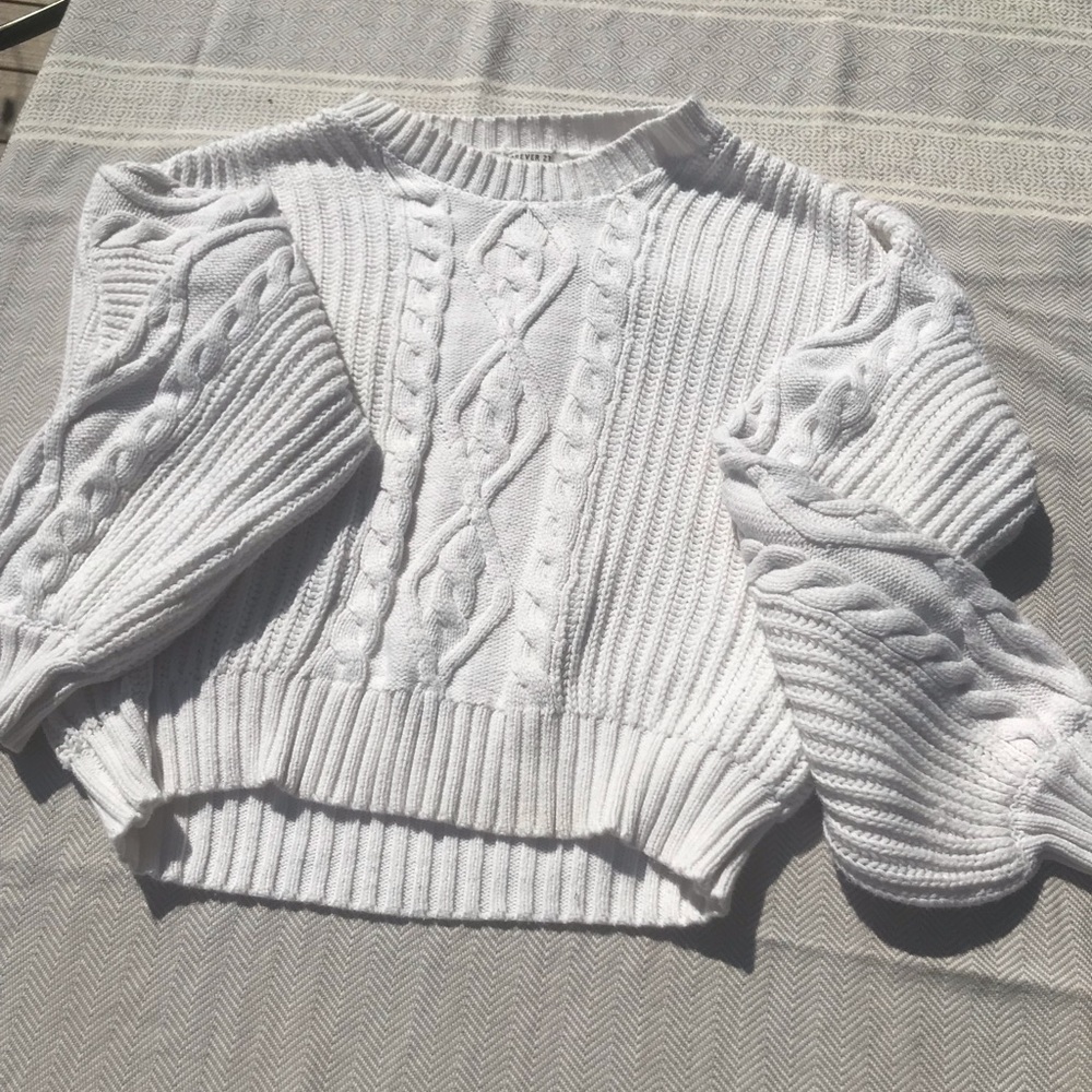 CUTE white knitted sweater (FOREVER21 M)